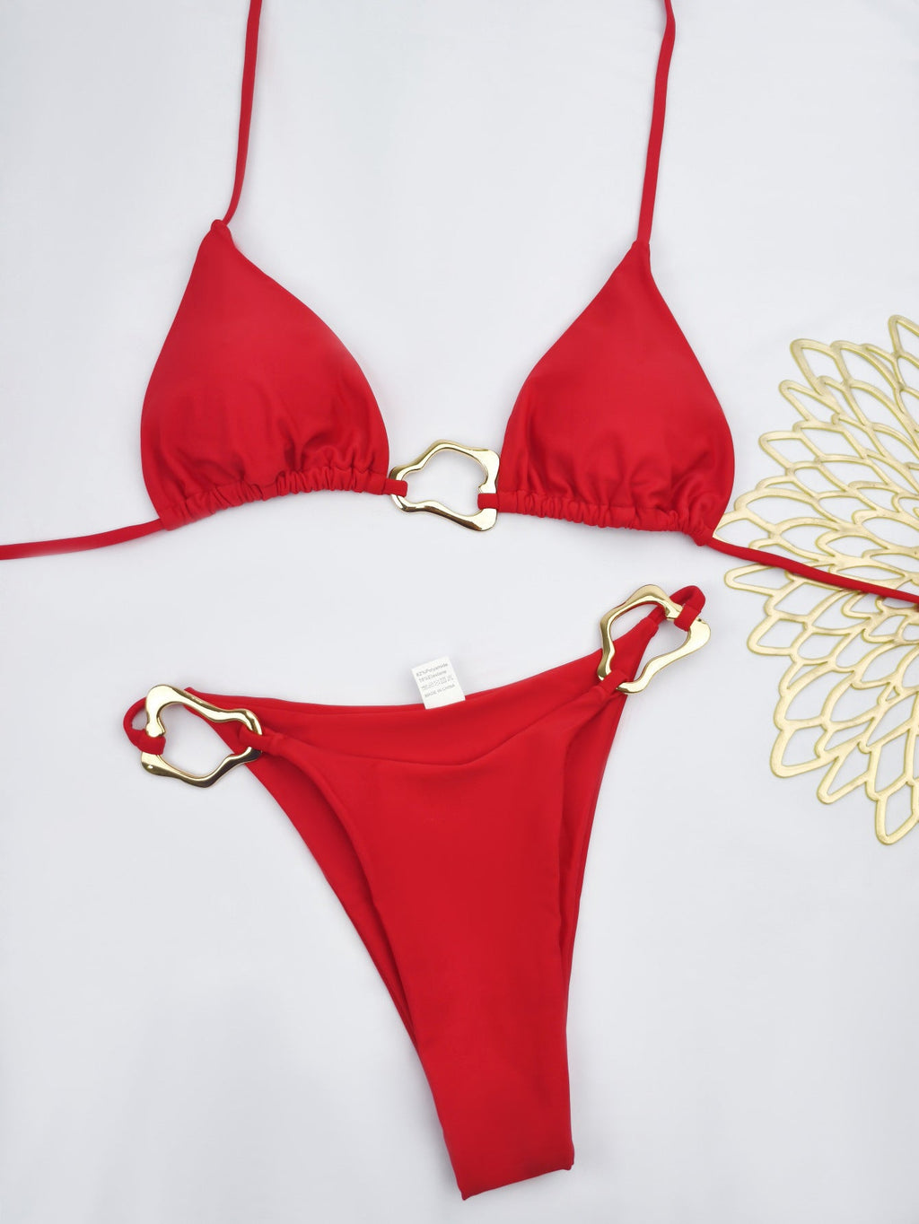 Bikini triangle femme avec détails dorés élégants Echo Archiv