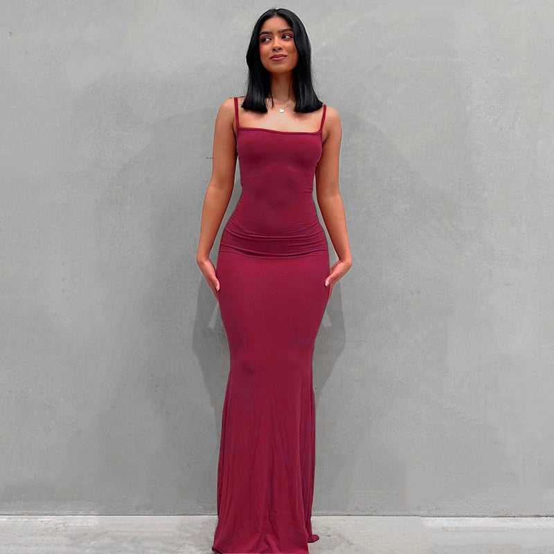 Robe maxi en jersey ajustée pour femmes avec drapés cintrés, manches longues et ourlet évasé Echoarchiv