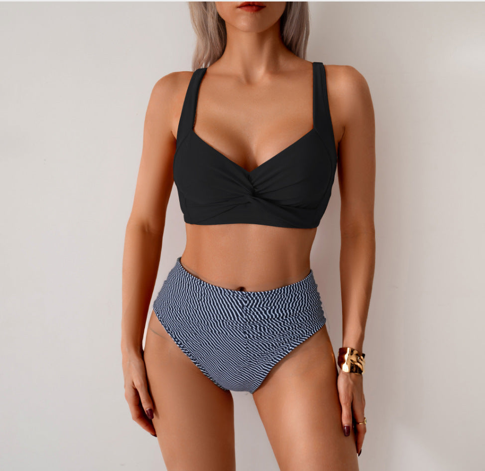 Bikini taille haute pour femmes avec un design twist à la mode Echo Archiv