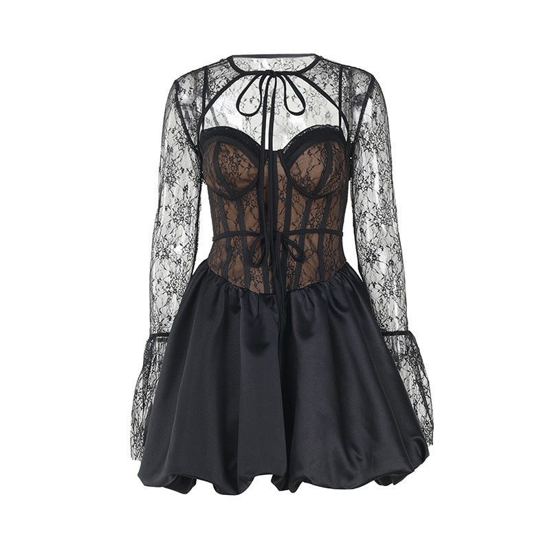 Robe en dentelle ludique pour femmes avec de grands détails en volants et silhouette cintrée R&B