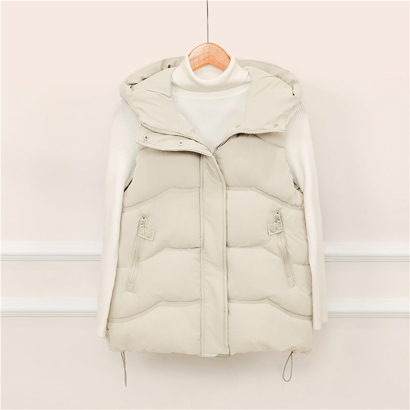 Gilet à capuche matelassé pour femmes avec rabat de fermeture éclair caché, cordon ajustable à la taille et poches zippées fonctionnelles Echo Archiv