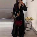 Abaya-Kaftan élégant pour femmes avec manches évasées en trompette, empiècement contrasté et ceinture nouée Echo Archiv