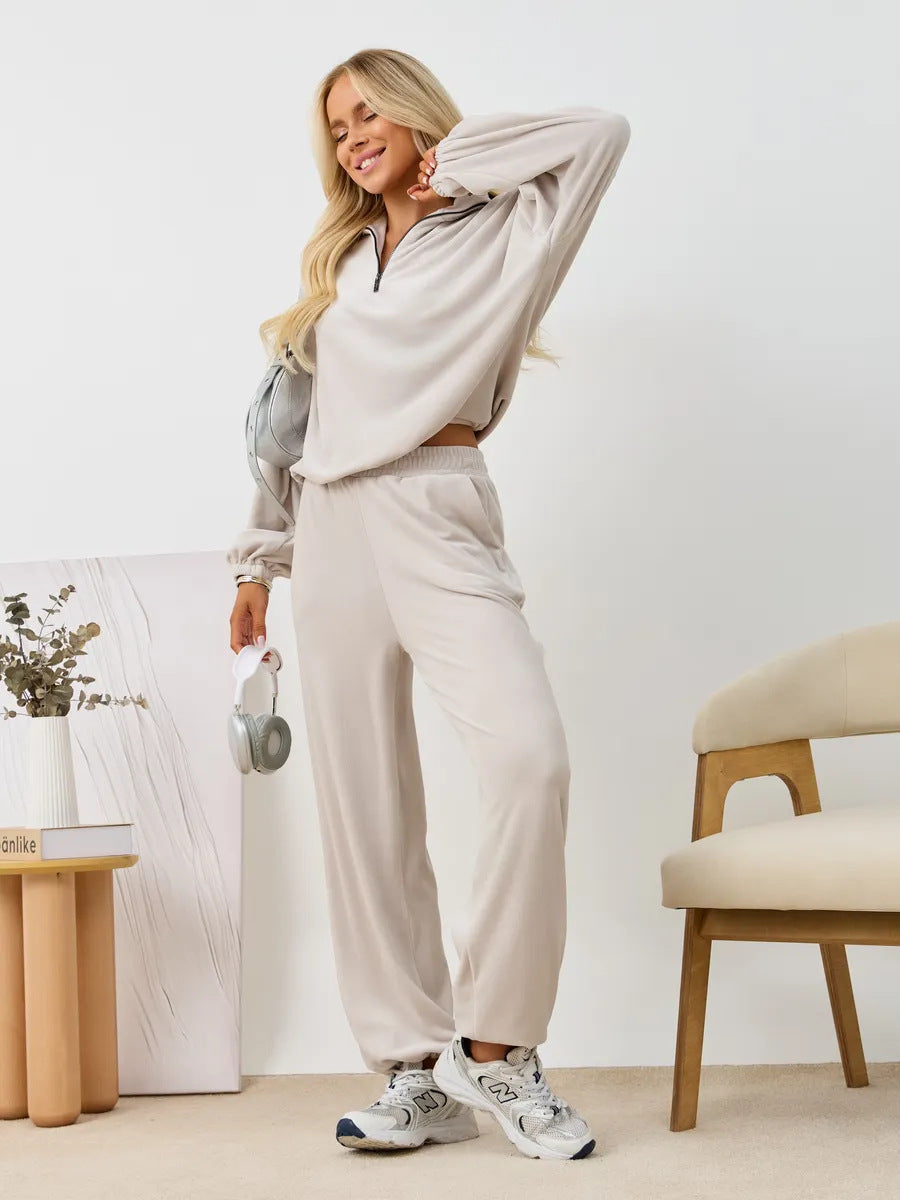 Ensemble de lounge en velours deux pièces pour femmes avec capuche et pantalon à taille élastique