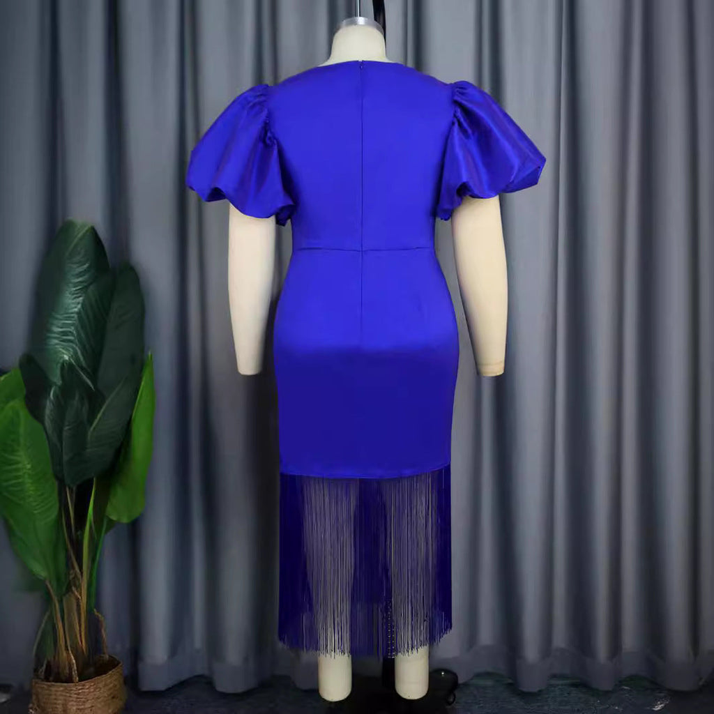 Robe de soirée glamour pour femmes avec des manches bouffantes volumineuses et un ourlet à franges R&B