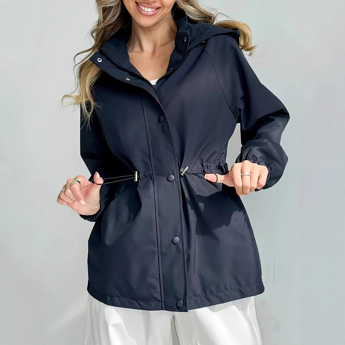 Veste d'extérieur légère et fonctionnelle pour femmes