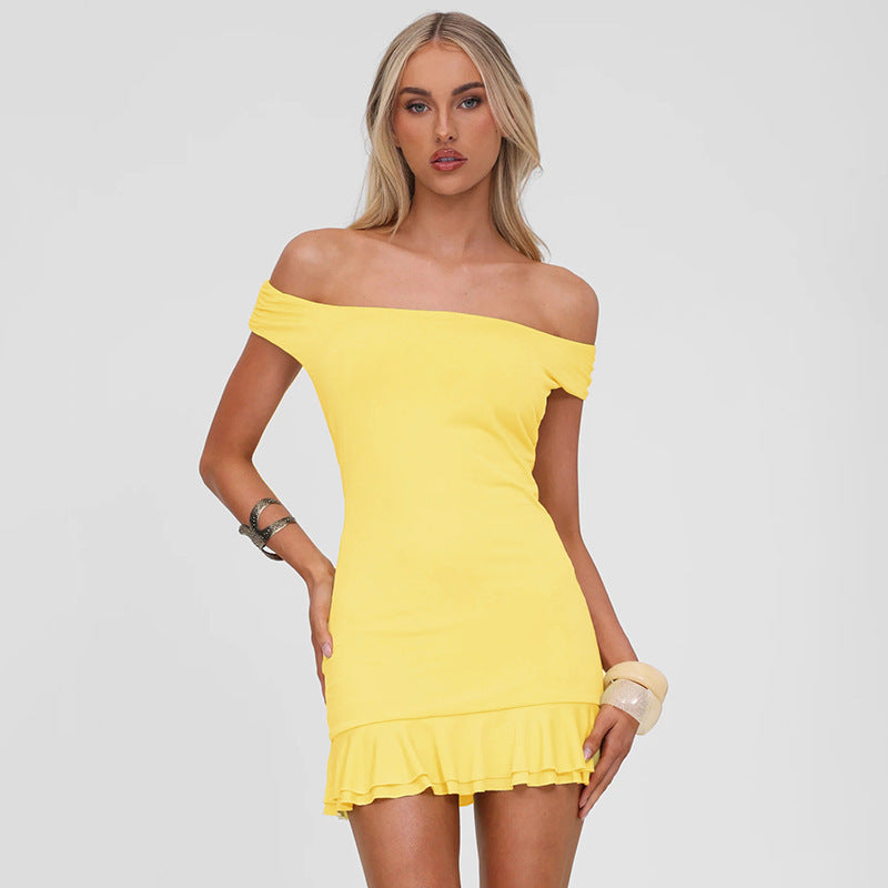Robe mini ajustée sans manches avec détails de volants R&B