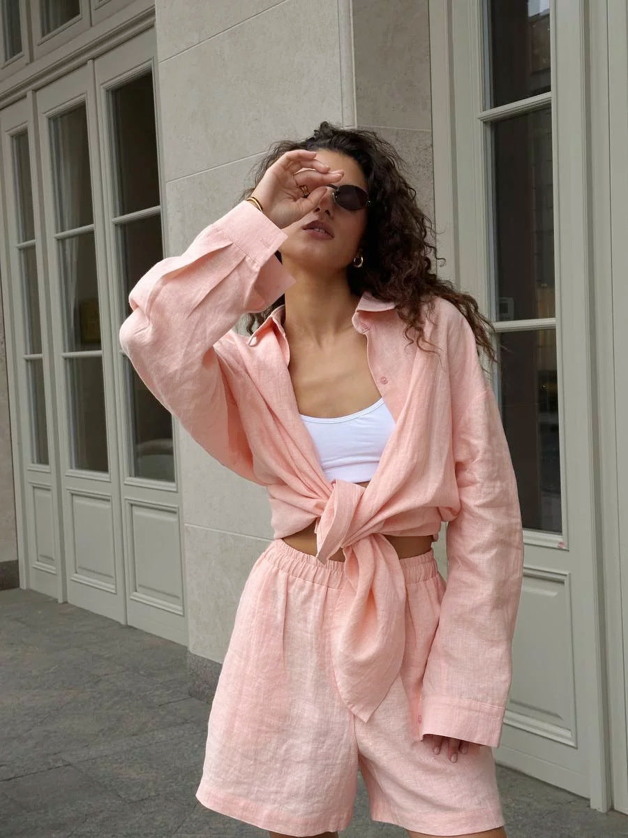 Ensemble pour femmes avec boutons et manches longues