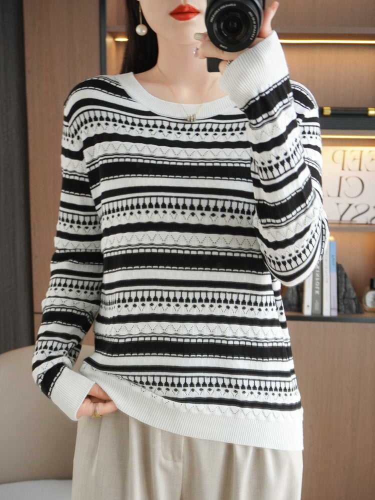 Pull pour femmes avec col rond et rayures