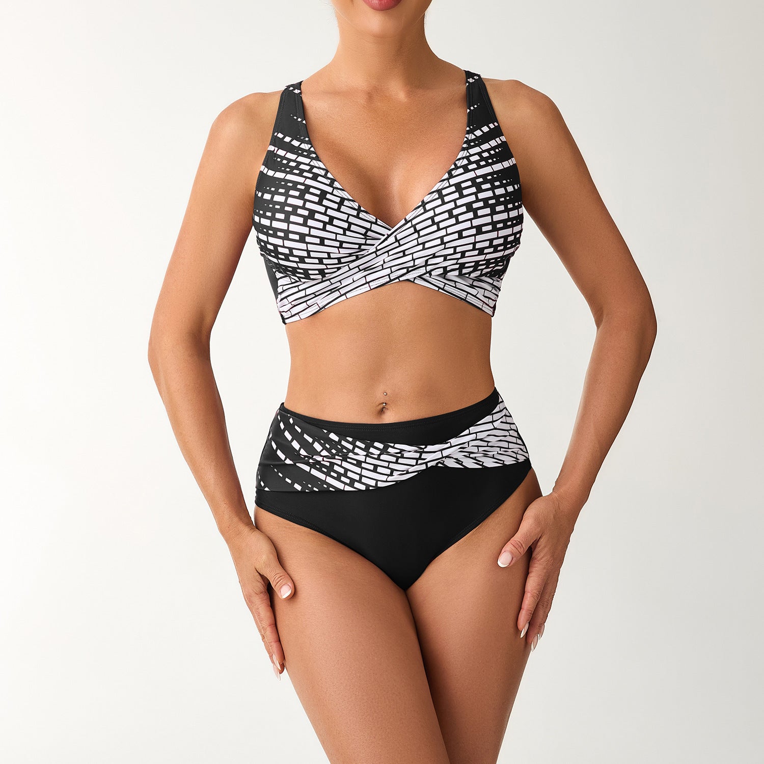 Ensemble de bikini taille haute pour femmes avec un haut lacé et des accents graphiques R&B
