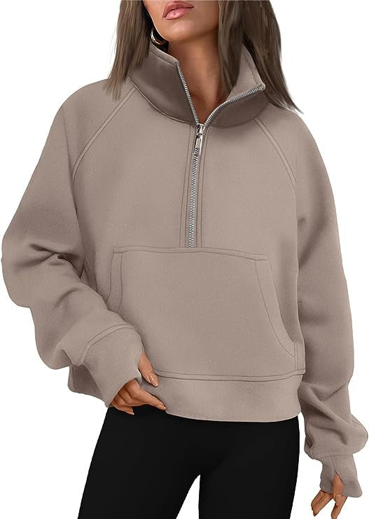 Sweat à capuche femme en polaire oversize raccourci avec demi-fermeture éclair, col montant, poche kangourou et poignets avec trou pour le pouce Echo Archiv