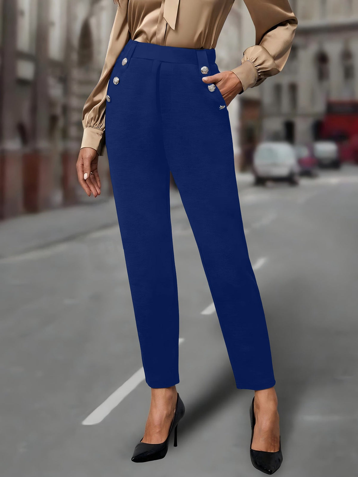 Pantalon de costume taille haute pour femmes avec boutons décoratifs