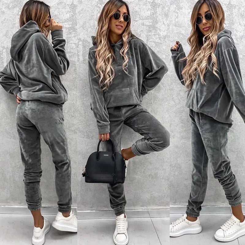 Ensemble de lounge en velours pour femmes avec un pull à capuche douillet et un jogging fuselé Echo Archive