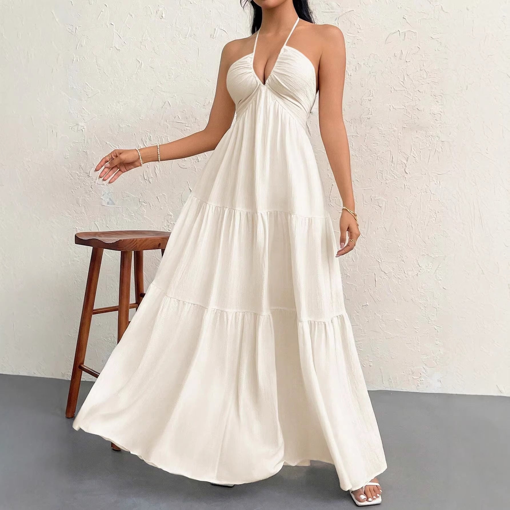 Robe maxi femme avec décolleté plongeant et jupe fluide R&B