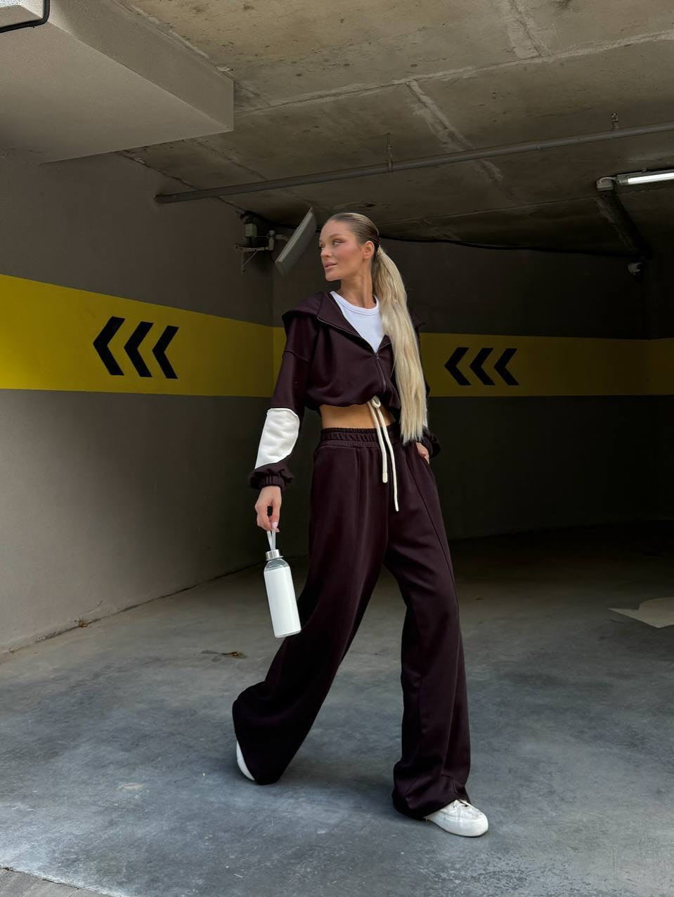 Pantalon de jogging pour femmes à taille haute et large avec pli marqué et taille élastique Echo Archiv