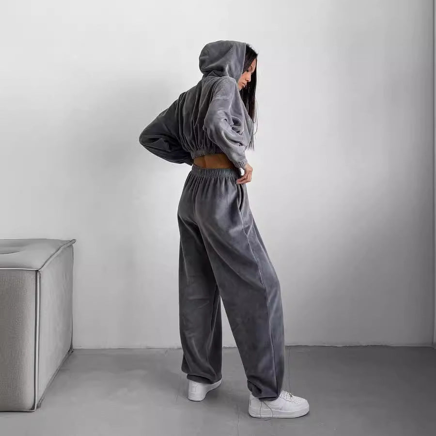 Ensemble Lounge Velours Femme avec Hoodie à Fermeture Éclair Courte, Pantalon de Jogging Taille Haute Élastique et Bustier Echo Archive