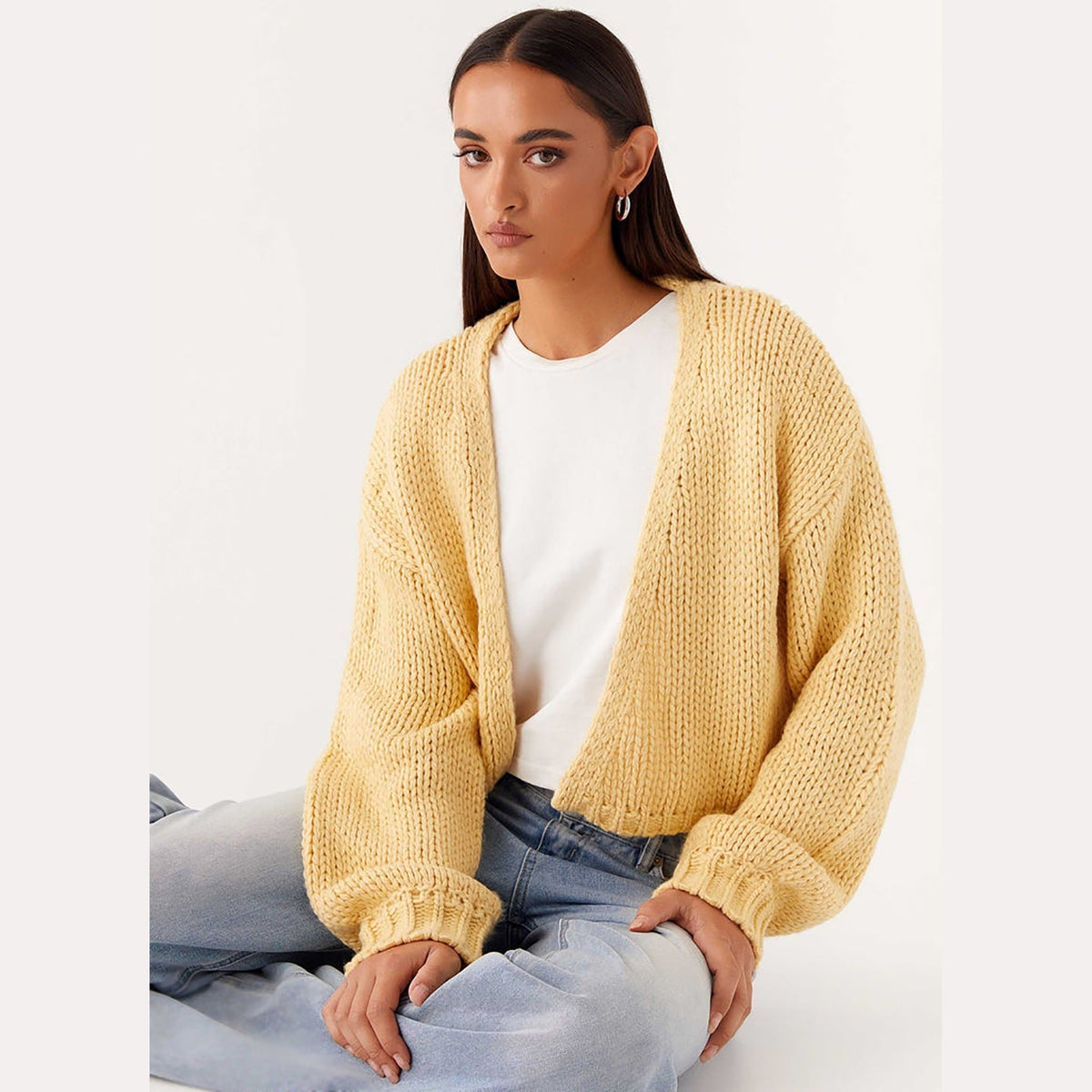 Cardigan oversized en grosse maille pour femmes avec col châle et bords côtelés Echoarchiv