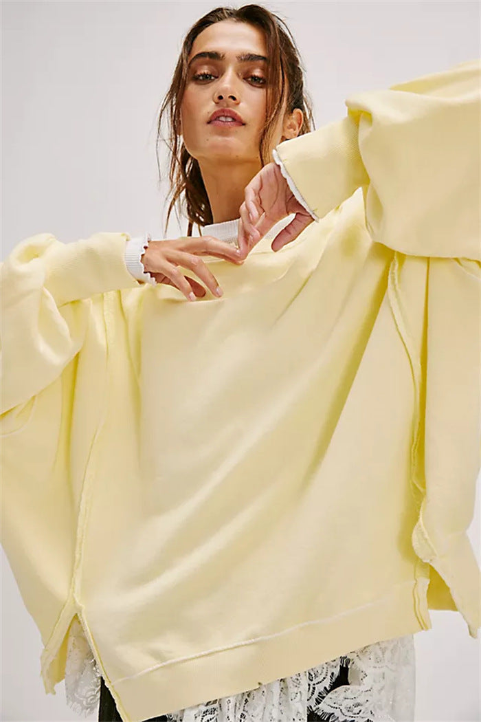 Sweatshirt oversized pour femmes avec manches ballon, coutures ouvertes et fentes latérales Echo Archiv