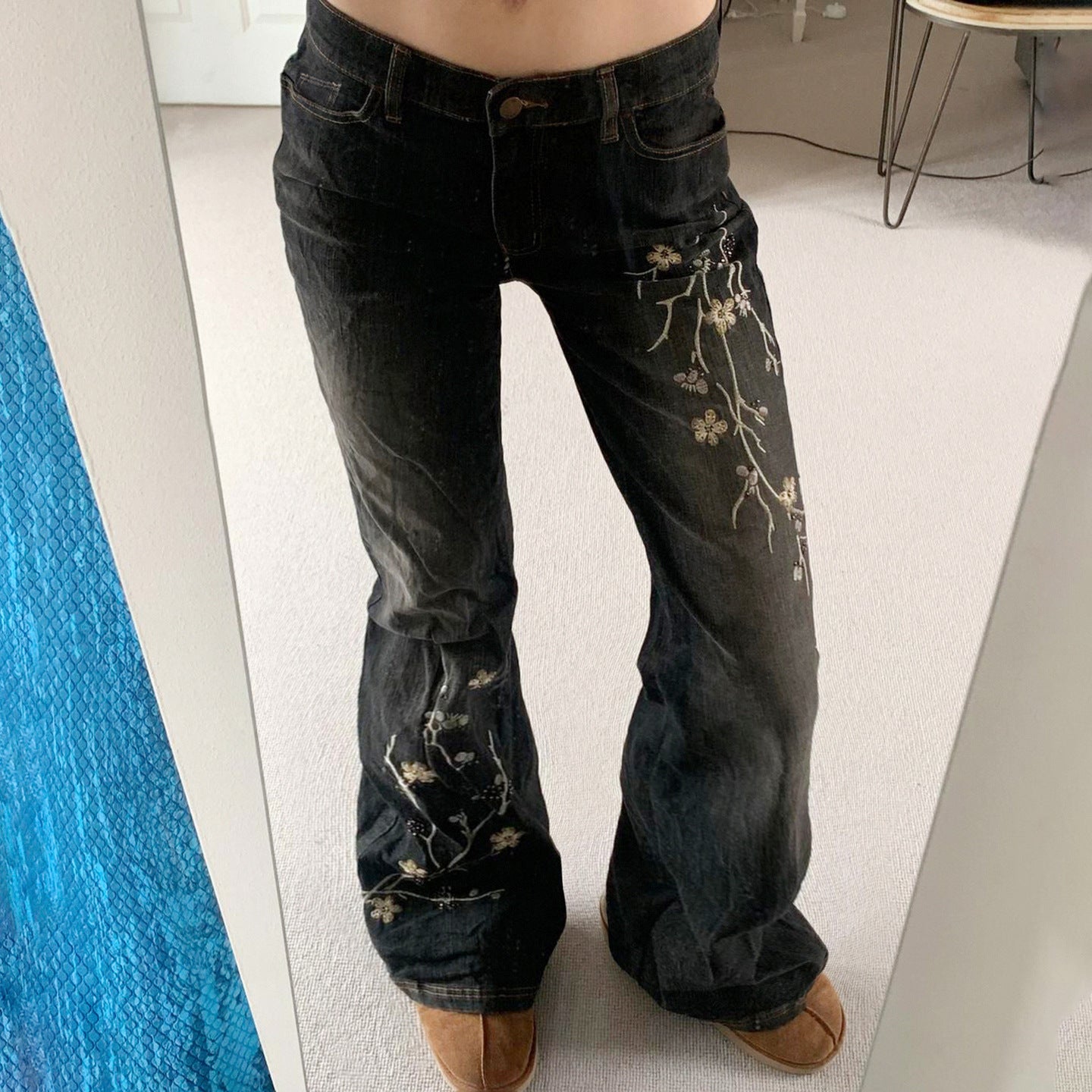 Jean femme taille haute avec broderie florale, denim stretch et coupe cinq poches Echo Archiv