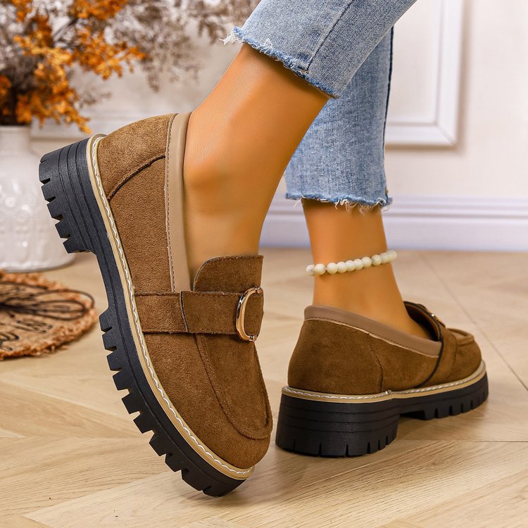 Mocassins pour femmes avec un design tendance à boucle et semelle profilée antidérapante R&B