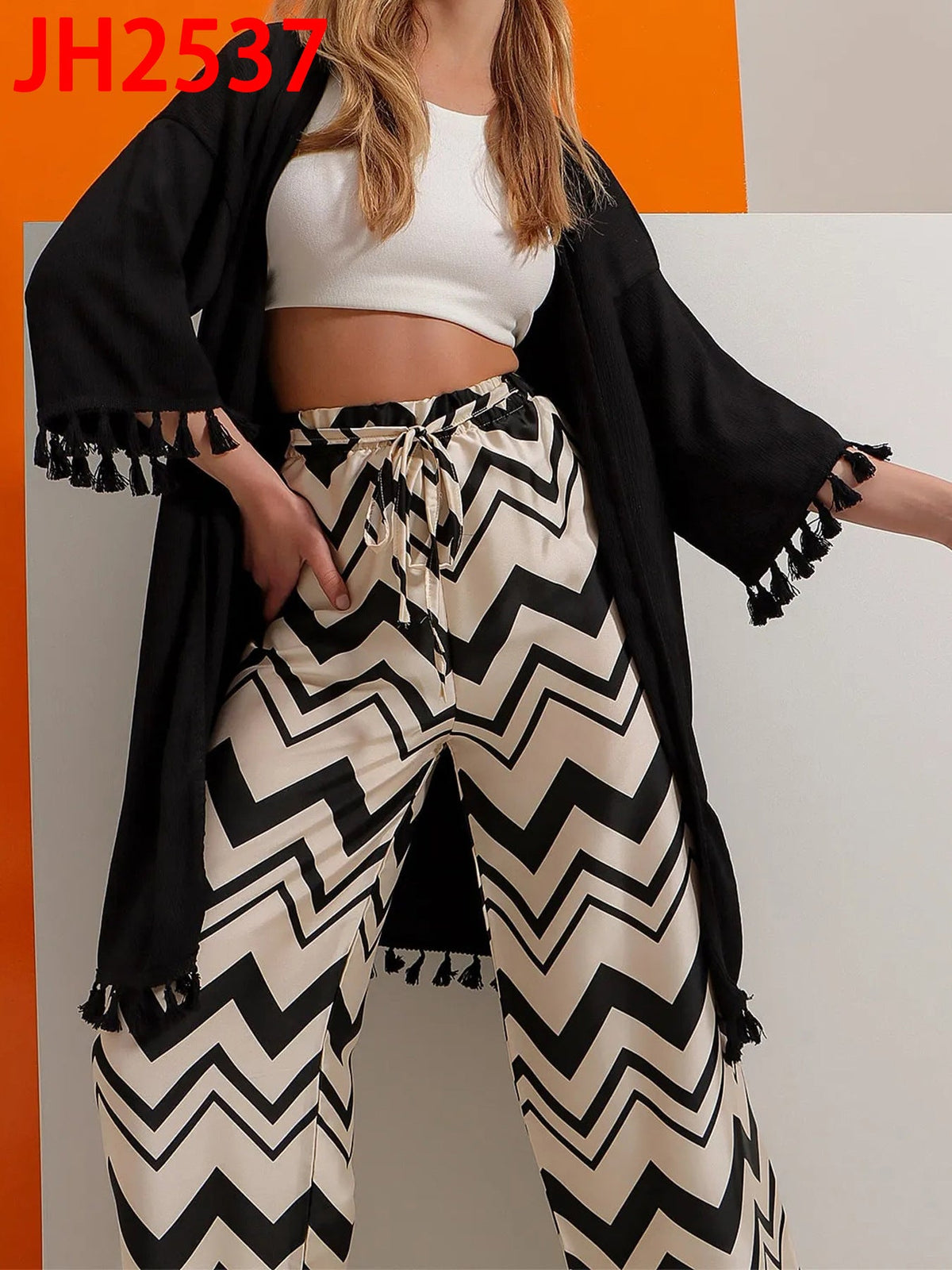 Pantalon satin large pour femmes avec imprimé zigzag, taille élastique haute et ceinture à nouer Echoarchiv