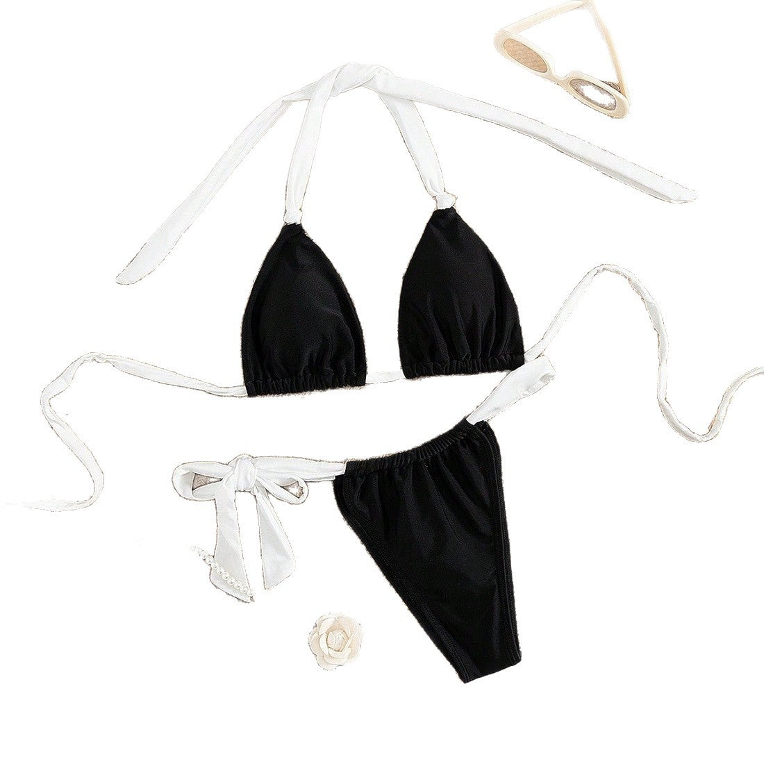 Bikini triangle femme avec bretelles réglables et détail de lien féminin R&B