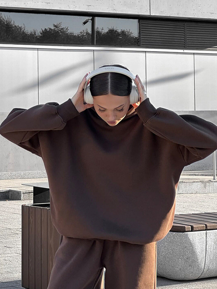 Ensemble de lounge oversize urbain pour femmes avec sweat à capuche, pantalon de jogging taille haute ample et bonnet assorti Echo Archiv