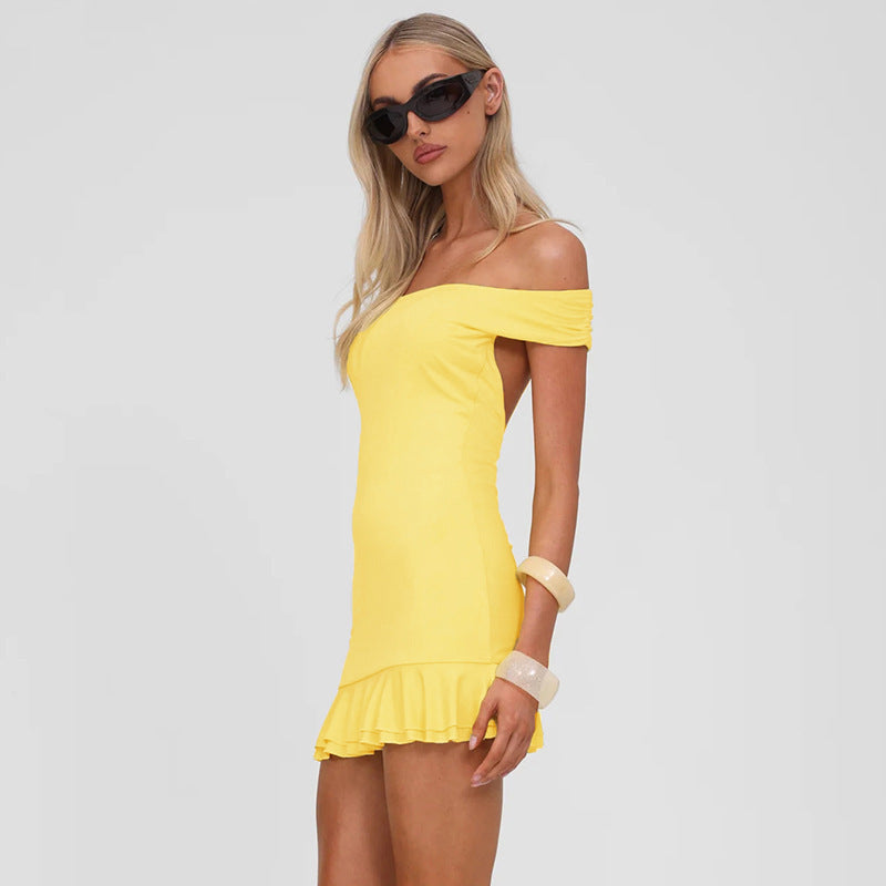 Robe mini ajustée sans manches avec détails de volants R&B