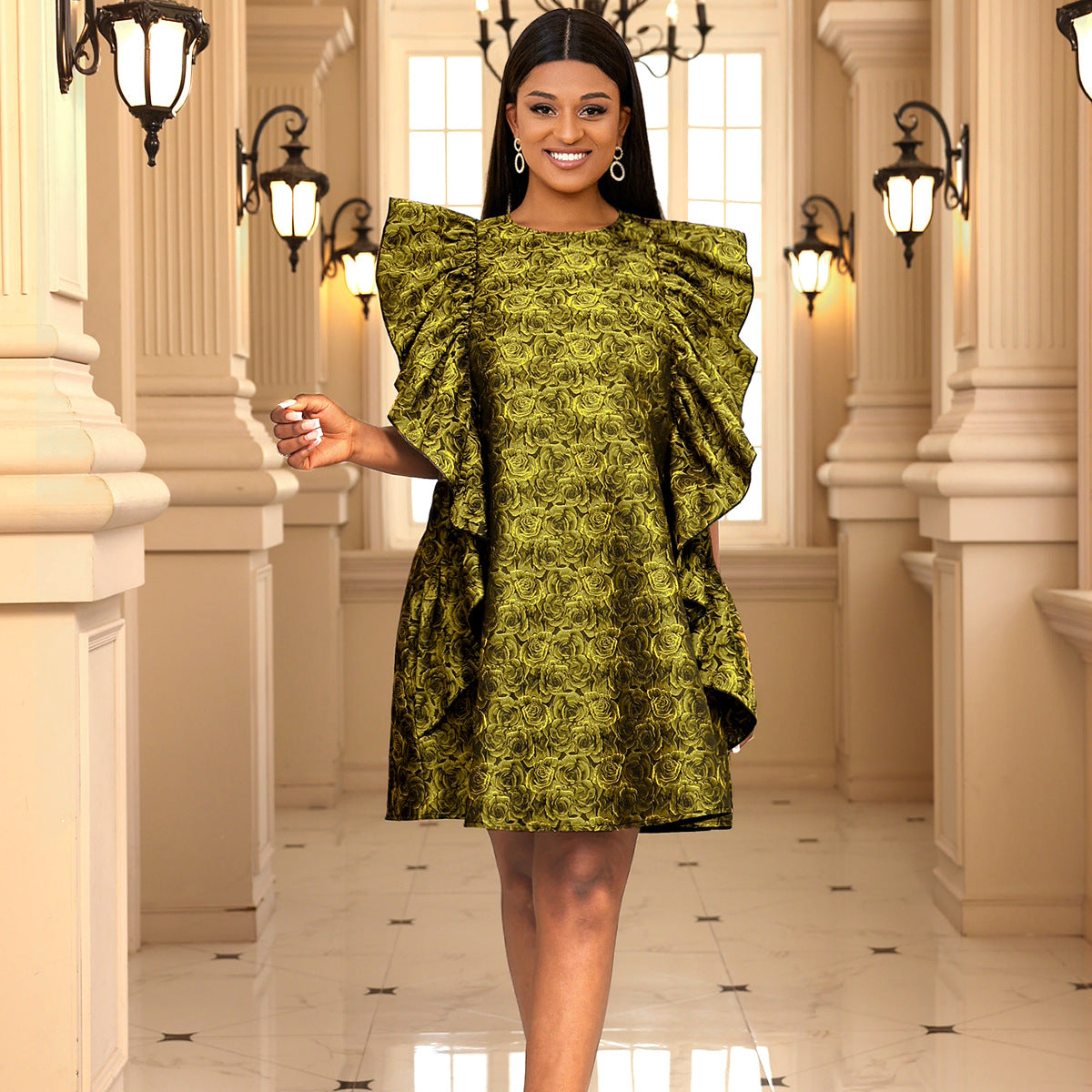 Robe pour femmes avec volants volumineux et motif floral R&B