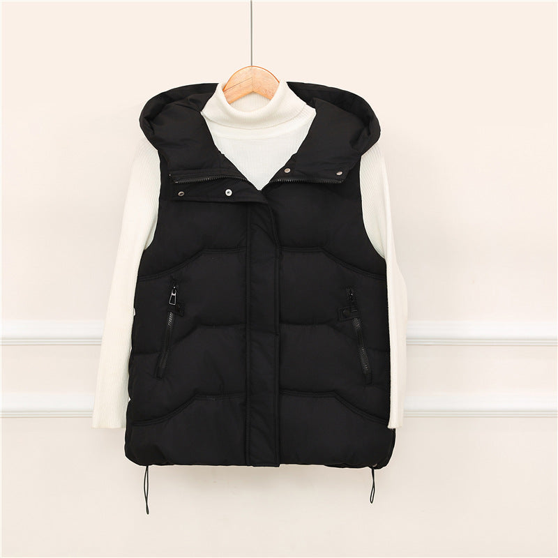 Gilet à capuche matelassé pour femmes avec rabat de fermeture éclair caché, cordon ajustable à la taille et poches zippées fonctionnelles Echo Archiv