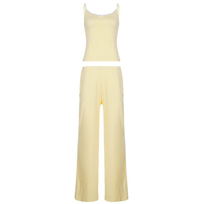 Costume de détente pour femmes avec un élégant top à bretelles spaghetti et une coupe large R&B