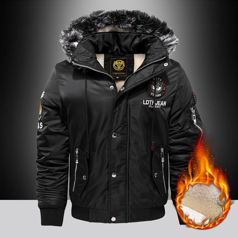 Veste bomber thermique matelassée pour hommes avec doublure en Sherpa, capuche en fausse fourrure amovible et coque extérieure en nylon déperlant Echo Archiv