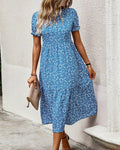 Robe midi légère pour femmes avec un motif floral continu, taille froncée et manches bouffantes courtes R&B