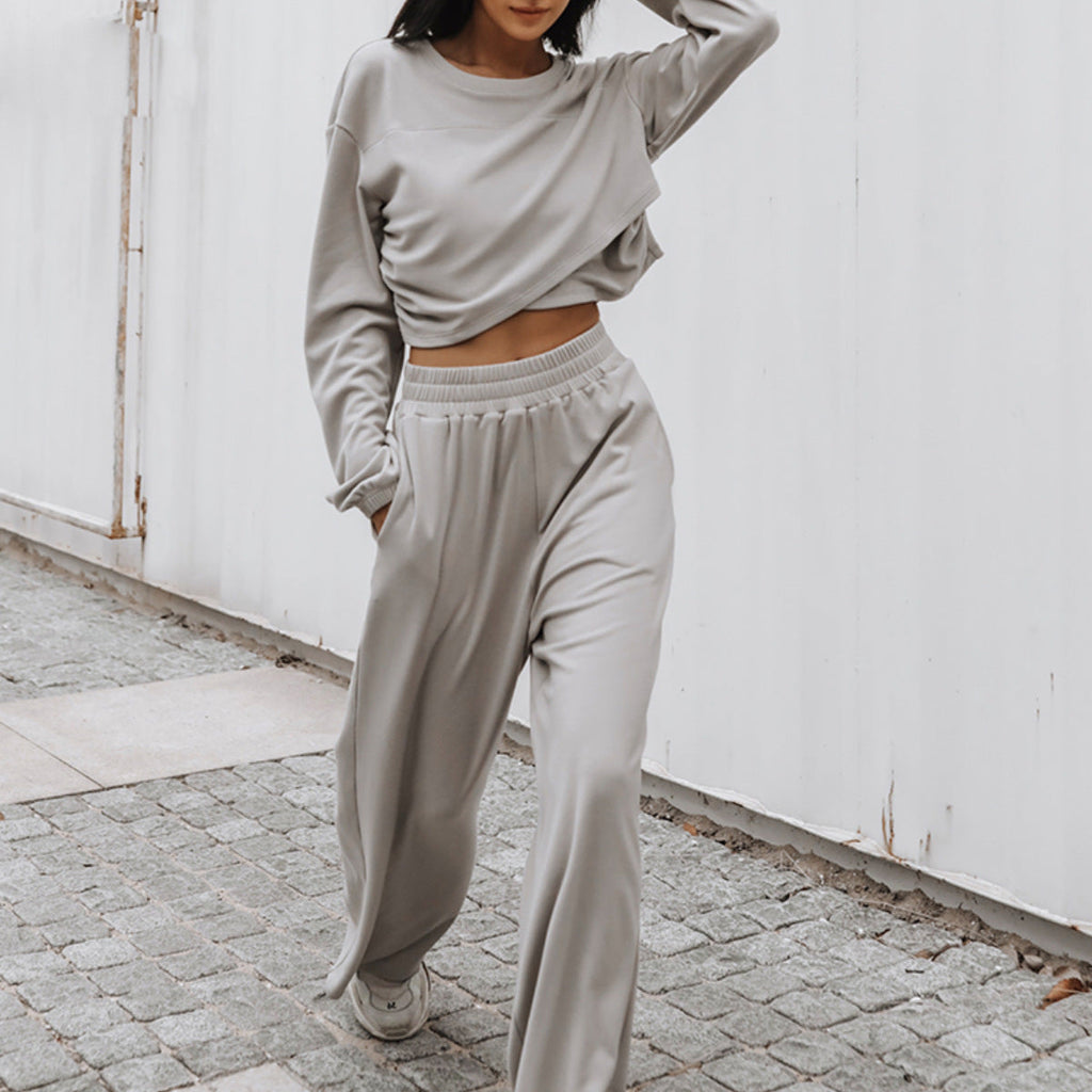 Ensemble de lounge ample pour femmes avec pull oversized cropped et pantalon palazzo taille haute Echo Archive