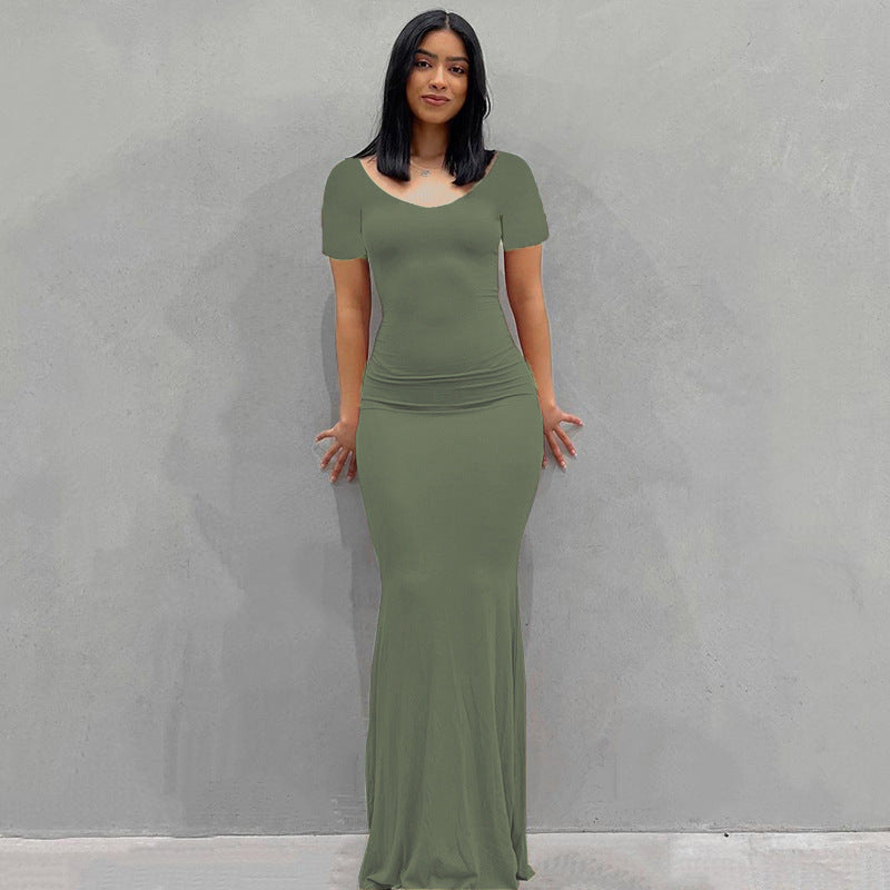 Robe maxi en jersey ajustée pour femmes avec drapés cintrés, manches longues et ourlet évasé Echoarchiv