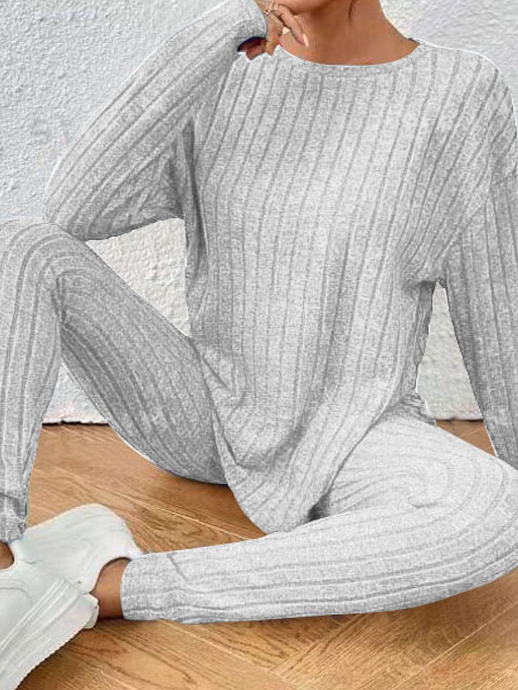 Ensemble Relax en Tricot Rippé pour Femmes avec Col Rond et Jogger Slim Echoarchiv