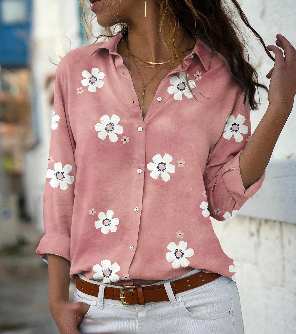 Blouse pour femmes avec motif floral, col chemise et coupe décontractée Echoarchiv