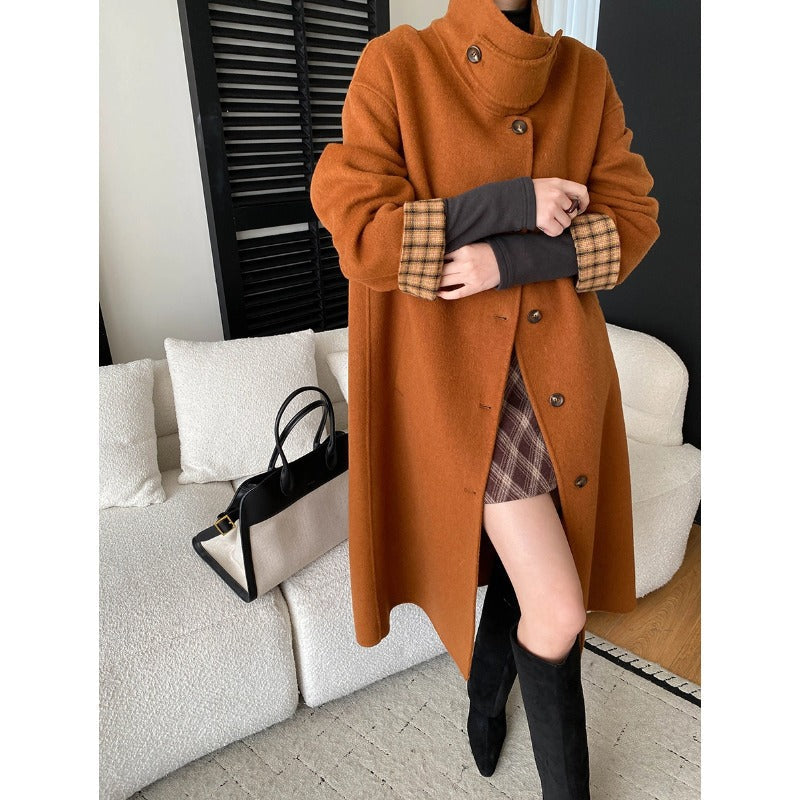 Manteau Long Femme avec Grand Col et Fermeture Boutonnée