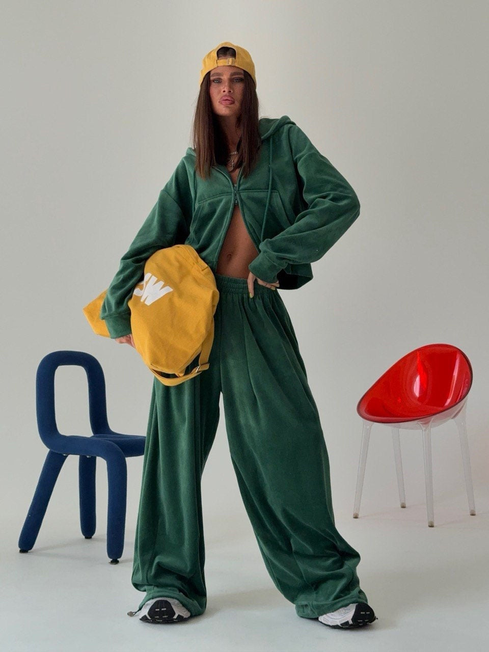 Ensemble Velours Oversize pour Femmes avec Sweat à Capuche Zippé Court et Pantalon à Plis Échoarchiv