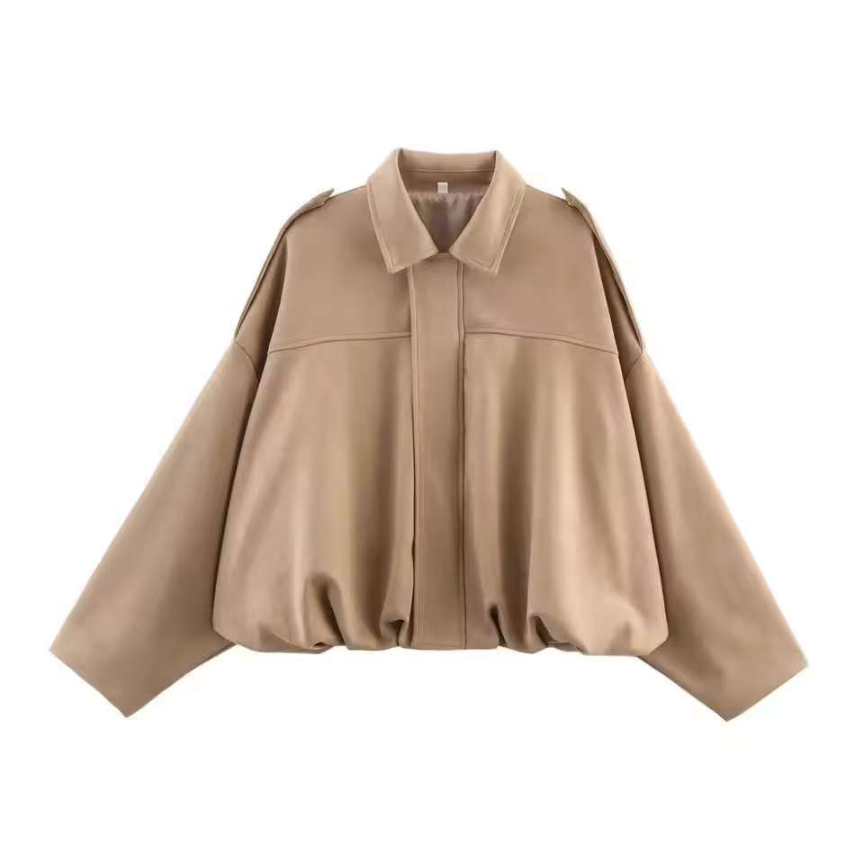 Veste courte pour femmes en coupe oversize avec ourlet ballon et épaulettes