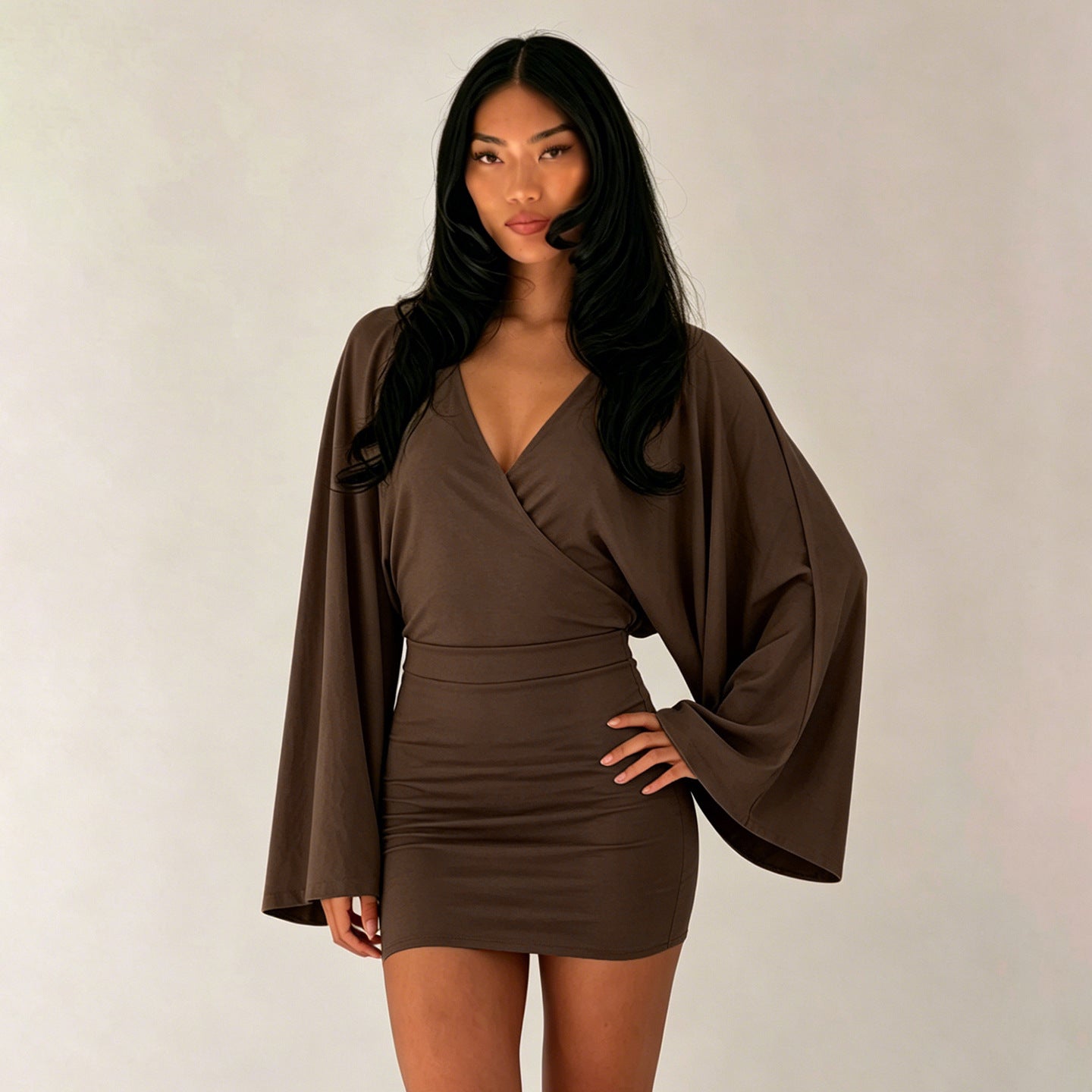 Robe mini portefeuille pour femmes avec manches kimono, taille cintrée et jersey extensible Echo Archiv