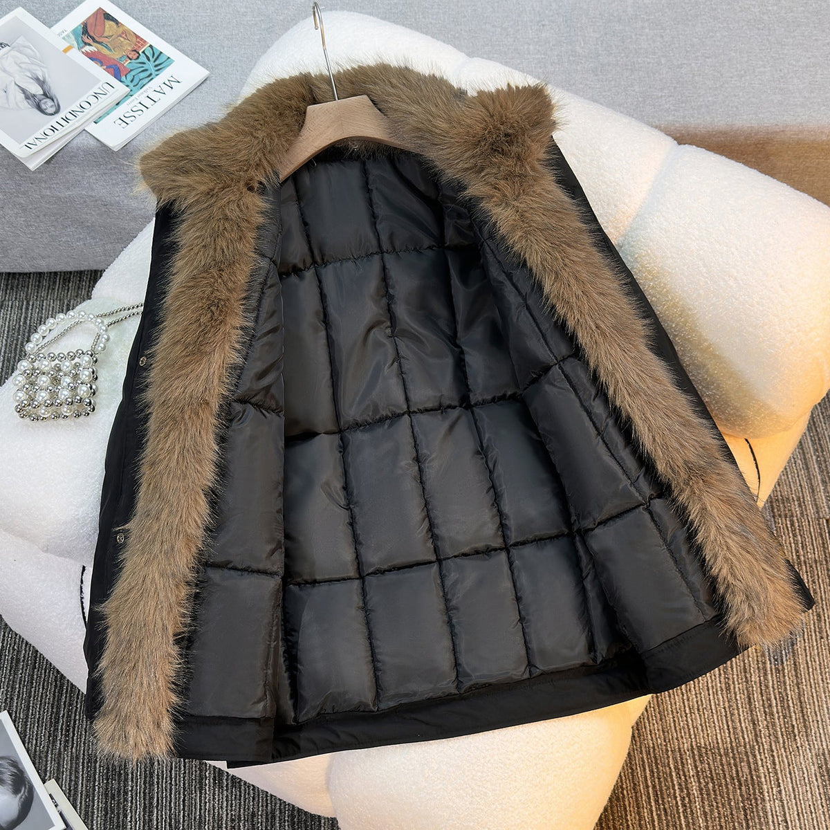 Parka d'hiver pour femmes mi-longue, coupe-vent, avec col en fausse fourrure amovible, doublure matelassée et ourlet asymétrique Echo Archiv