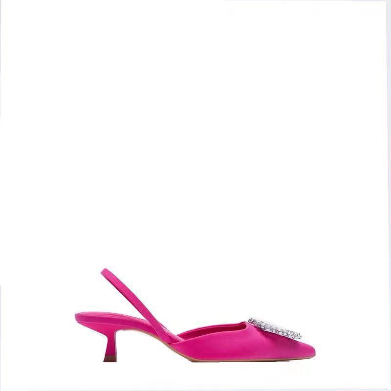 Pompes Slingback pour femmes avec détail en bijou scintillant R&B