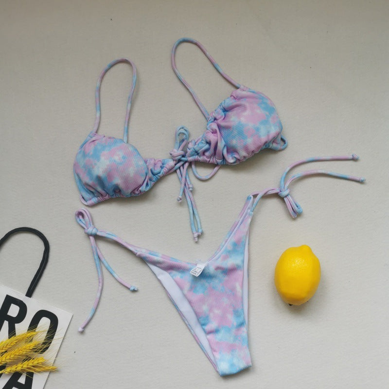 Ensemble bikini triangle pour femmes avec des liens ludiques et un contraste de couleurs élégant R&B