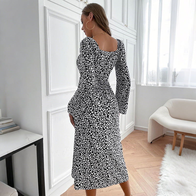 Robe midi fleurie pour femmes avec taille cintrée et manches trompette évasées Echoarchiv