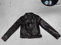 Veste de moto cintrée pour femmes en simili cuir avec fermeture éclair asymétrique, détails métalliques et ceinture à la taille Echo Archiv