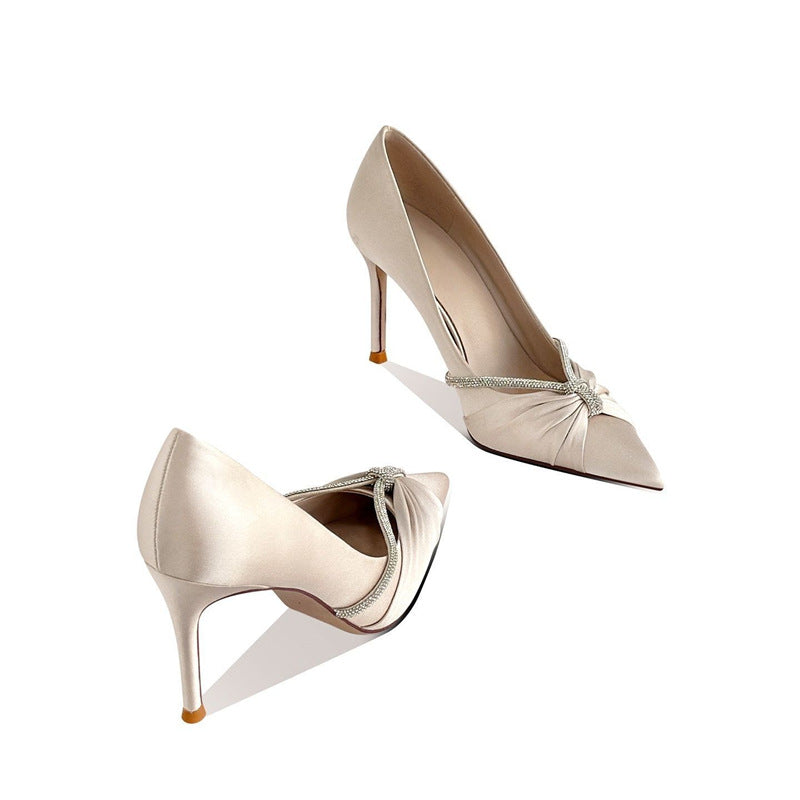 Pompes à talons hauts pointues élégantes pour femmes avec une sangle scintillante R&B