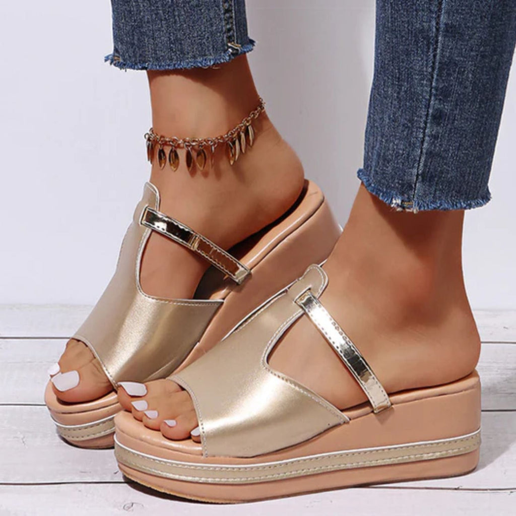 Sandales Compensées Avec Bout Ouvert Et Design À Enfiler Pour Femme | Idéal Pour L’été