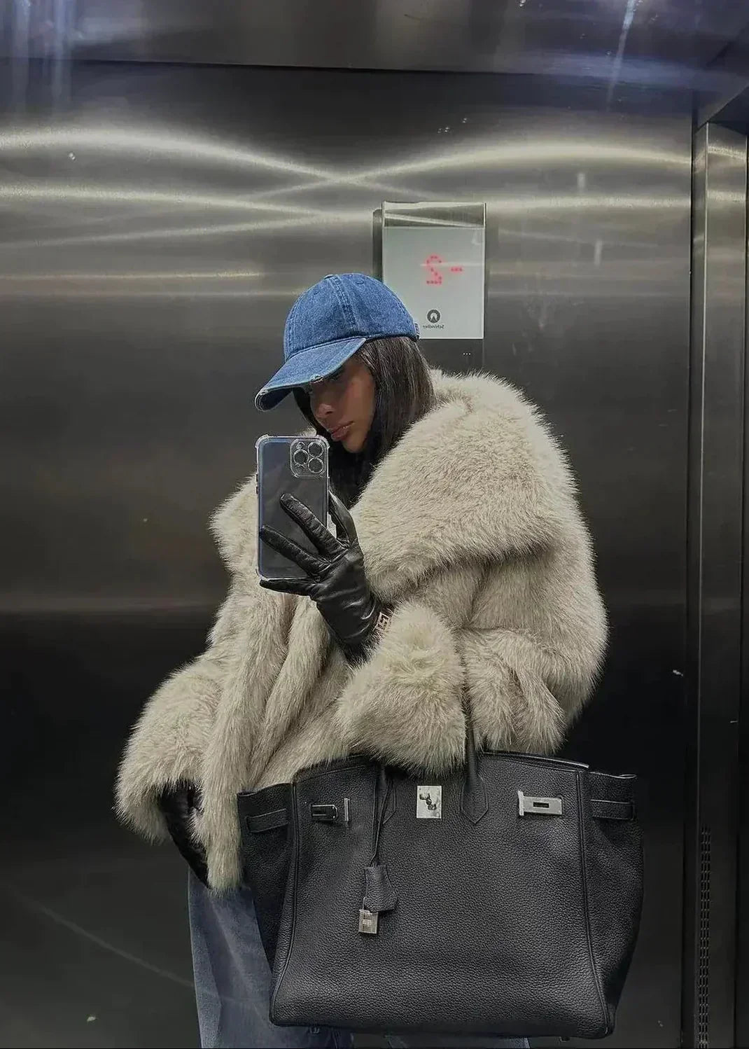 Manteau en fourrure duveteuse