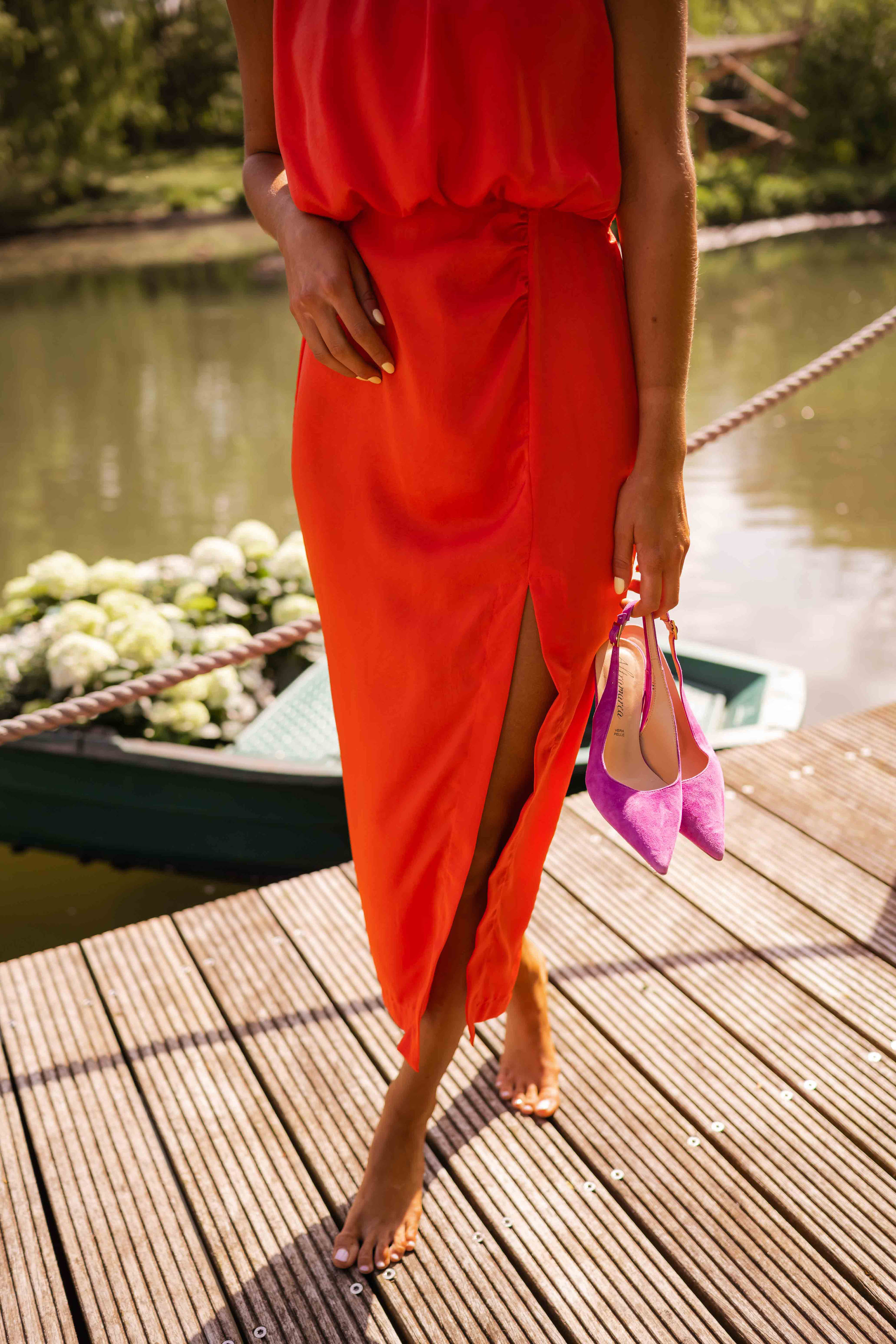 Zehelia | Robe midi sans manches avec élégante fente latérale