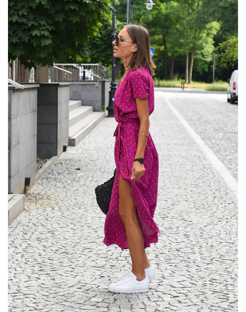 Suzanne – Robe élégante avec décolleté en V